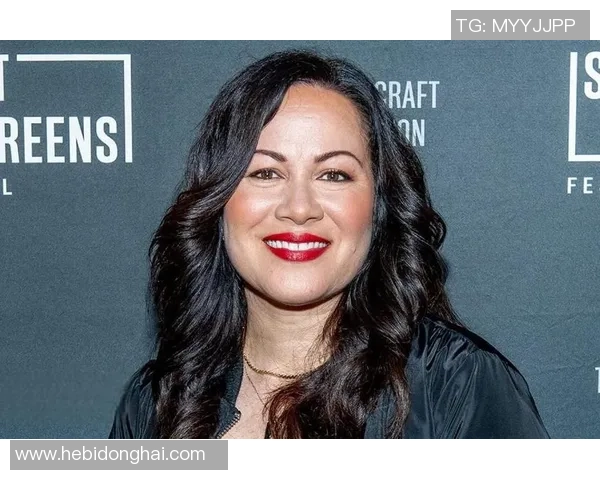 酷毙头像足球明星女生的魅力与风采展现，激励更多女性追逐梦想与激情